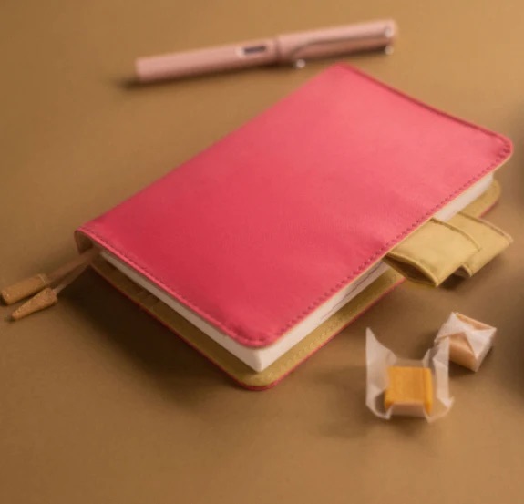 Hobonichi Original Set,  Caramel Pink April 2022 Start